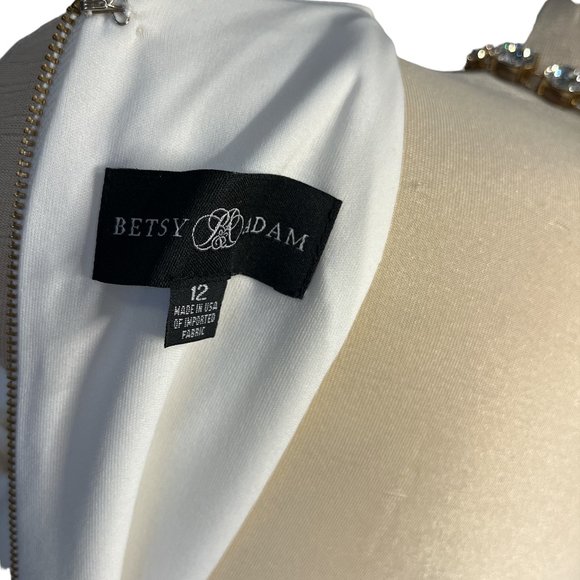 BETSY & ADAM Wedding Dress Alani Ruffle Tier Scuba Crepe Size 12 NWT - Picture 11 of 15